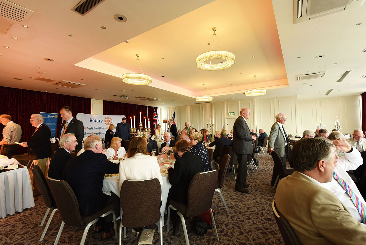 Rotary Dinner in Europa 16210617